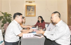 ��ɫ8��(g��)���c(di��n)�����(xi��ng)Ŀ���������ƽ��(hu��)