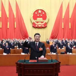 ��������һ���� ��(x��)��ƽ�ľł�(g��)˲�g