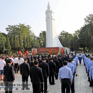 �¾�Ӣ������ɫ�e���������ʿ���I(xi��n)���@�xʽ�߹�����ʿ���(d��ng)