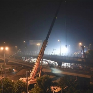 �o�a������Ĳ�ֹһ�����߼ܡ�